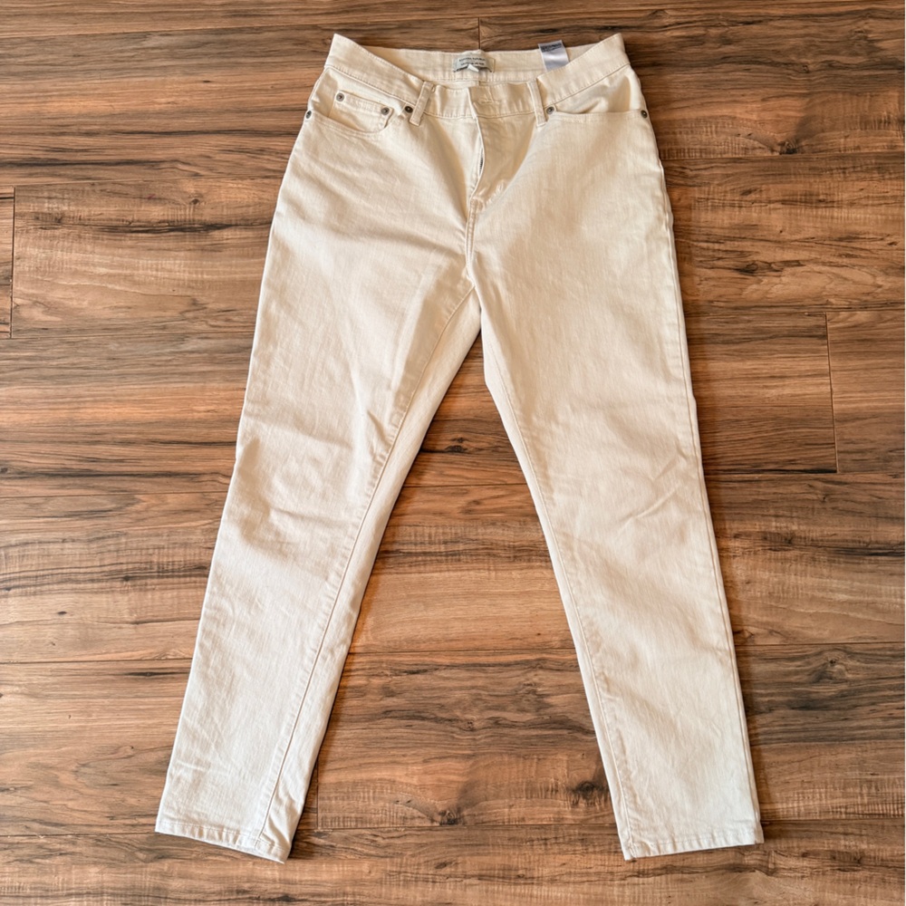 Banana Republic Factory Women’s Cream girlfriend jeans size 4